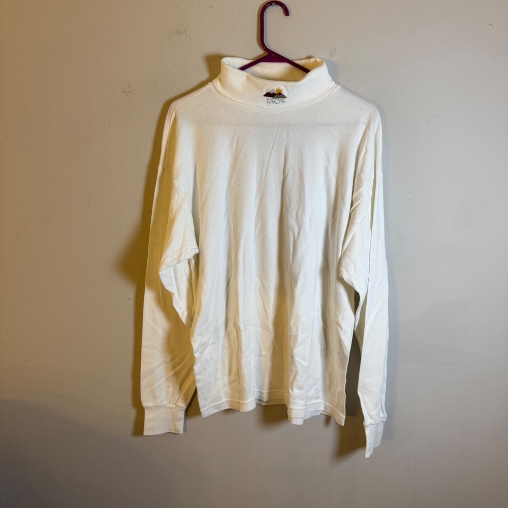Vintage Medalist White‎ Mock Neck Turtleneck Taos Mountain Embroidered XL USA